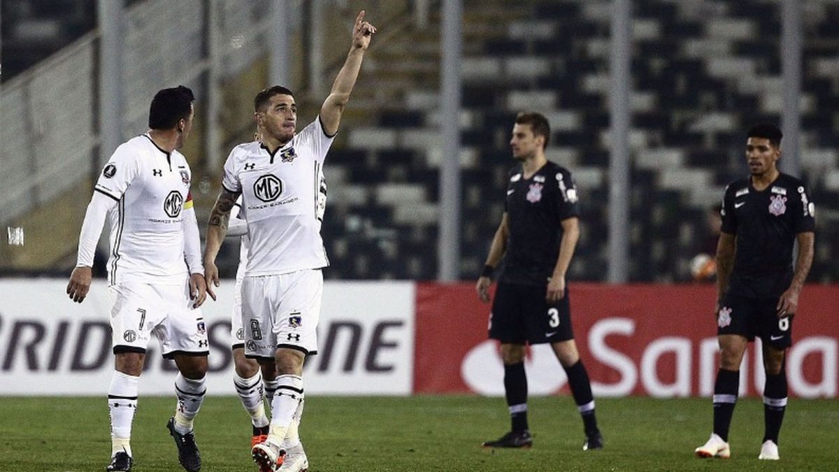 Colo Colo derrotó a Corinthians