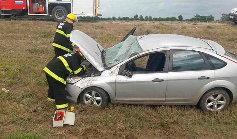 Una mujer de 29 años protagonizó un accidente en la autovía Río Cuarto-Córdoba.