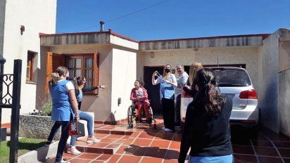 En Sampacho, docentes del Ciadi hicieron una caravana para sorprender a sus alumnos