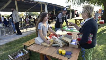 Celebran el día de la Pachamama con una feria agroecológica y de artesanías