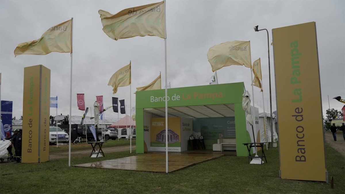 Banco de La Pampa expone sus ofertas para el agro.