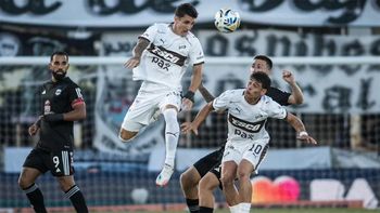 Platense y Deportivo Riestra igualaron 1-1 por la 8ª fecha del torneo Clausura Platense y Deportivo Riestra igualaron 1-1 por la 8ª fecha del torneo Clausura