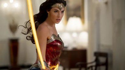 Wonder Woman 1984 tendrá un lanzamiento simultáneo en cines y en streaming