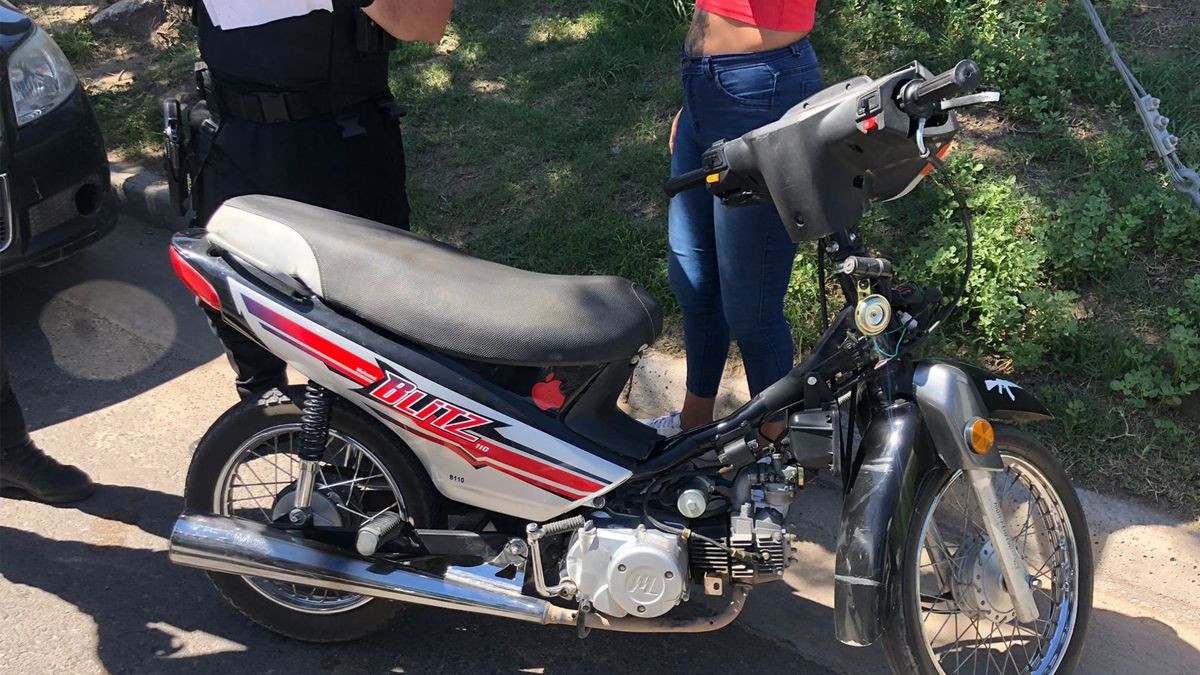 Una de las motos que fueron recuperadas por la Policía. 