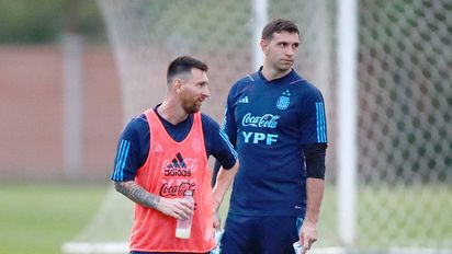 Lionel Messi entrenó a pleno y su presencia ante Paraguay parece muy bien encaminada