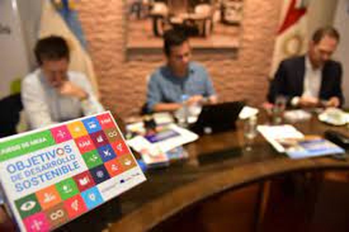 Autoridades del gobierno local presentaron un juego de mesa que involucra los Objetivos de Desarrollo Sostenible (ODS).