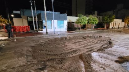 Emos terminó de reparar el sector del socavón y ya se lo rellenó con tierra