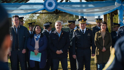 La Carlota: Llaryora inauguró otro anexo de la Escuela de Suboficiales