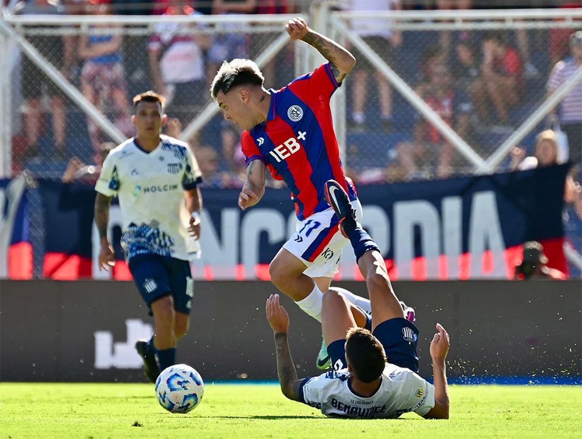 San Lorenzo le ganó a Talleres de Córdoba en condición de local.