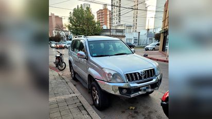 Secuestran un vehículo de alta gama en pleno centro de la ciudad por orden judicial