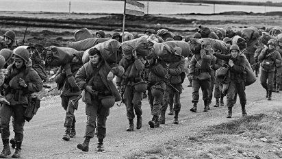 Investigan si hay más restos de soldados argentinos en Malvinas