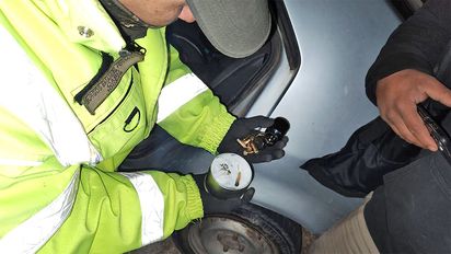 Secuestran un arma, municiones y más de 100 toneladas de granos, en controles en rutas 8 y 30