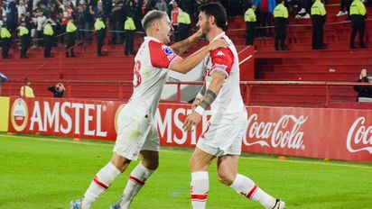 Huracán goleó a Racing de Uruguay y es único líder del Grupo C de la Copa Sudamericana