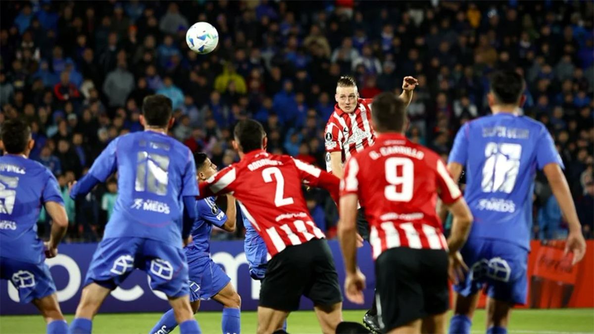 Estudiantes goleó a la Universidad de Chile por Copa Libertadores
