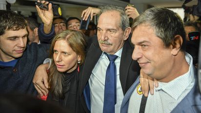 Fuerte operativo de seguridad a la espera del veredicto a Alperovich
