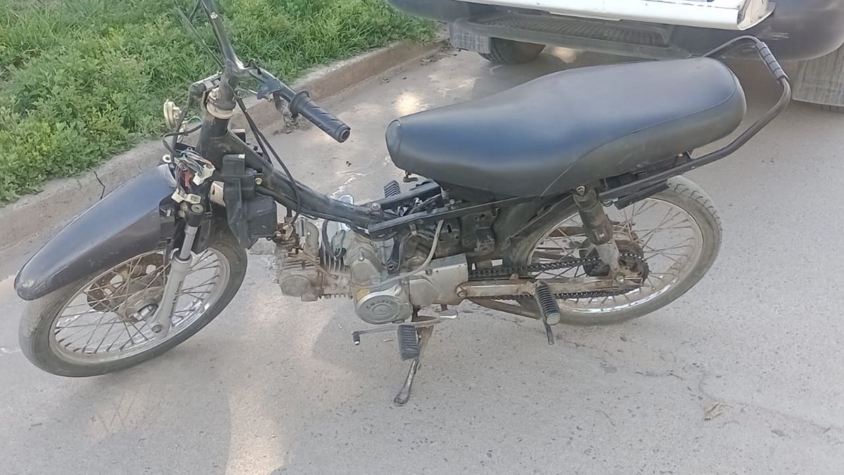 Tras allanamientos, recuperan una moto y otros elementos robados