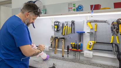 Córdoba posee el primer taller público del país de prótesis y órtesis para pacientes con discapacidad
