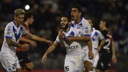 Vélez pegó primero y venció a Newell’s