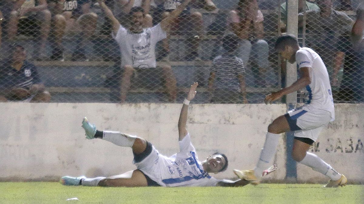 Agustín Mansilla quedará en la historia como el autor del primer gol de Atenas en el Federal A
