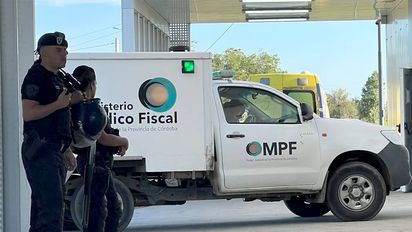 Mataron de un balazo a un joven al frente de su casa en Córdoba