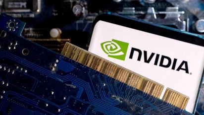 El éxito de la IA china DeepSeek sacude las bolsas de medio mundo al amenazar el dominio de EE.UU