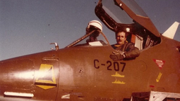 carlos rinke, el comodoro retirado de la fuerza aerea argentina que combatio en malvinas