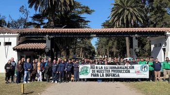 Referentes de ATE y trabajadores se movilizaron este martes en la Fábrica Militar de Pólvoras y Explosivos de Villa María