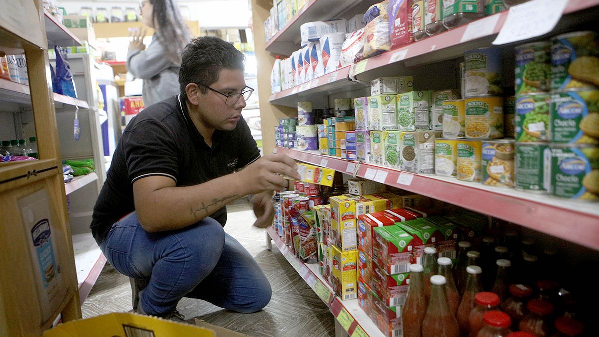 En Córdoba, 9 de cada 10 familias ya financian alimentos y se endeudan