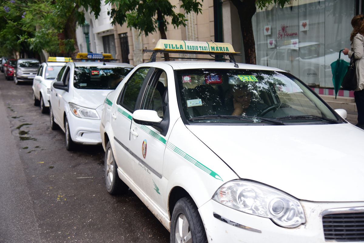 Taxistas quieren un aumento del 45% y sostienen que lo pueden justificar