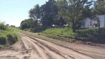 Avanza el proyecto para el enripiado del camino a La Ñatita