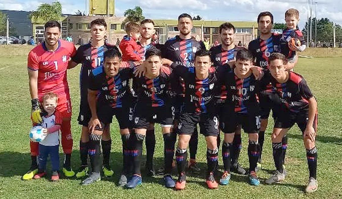 El equipo de Universitario superó en los dos partidos a Unión Central. Enfrentaría a Argentino.