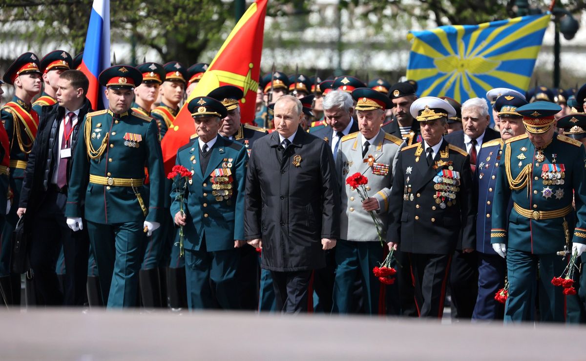 El presidente ruso Vladimir Putin encabezó el acto por el Día de la Victoria al que fueron 11.000 personas