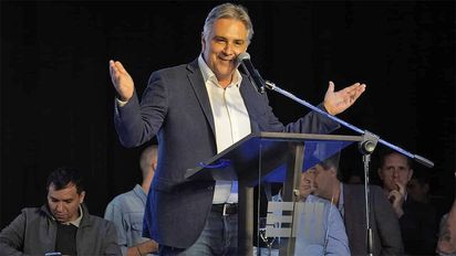 Continúa el pase de dirigentes de Juntos por el Cambio hacia la candidatura de Llaryora