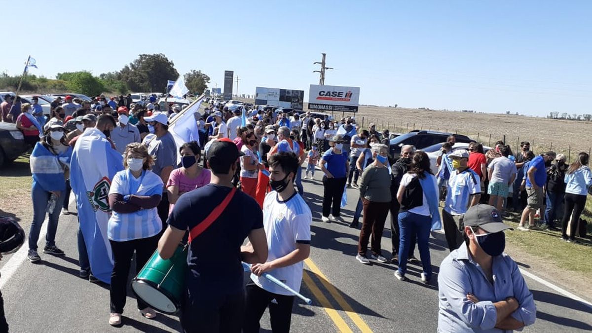 Los autoconvocados insisten con el reclamo sobre la ruta 35.
