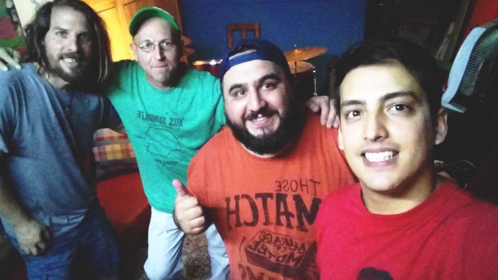 De Colores presenta Aires de Santiago.