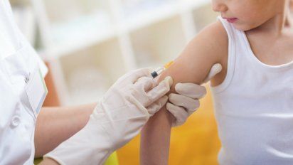 La Sociedad Argentina de Pediatría pidió las evidencias que avalan la vacunación en niños