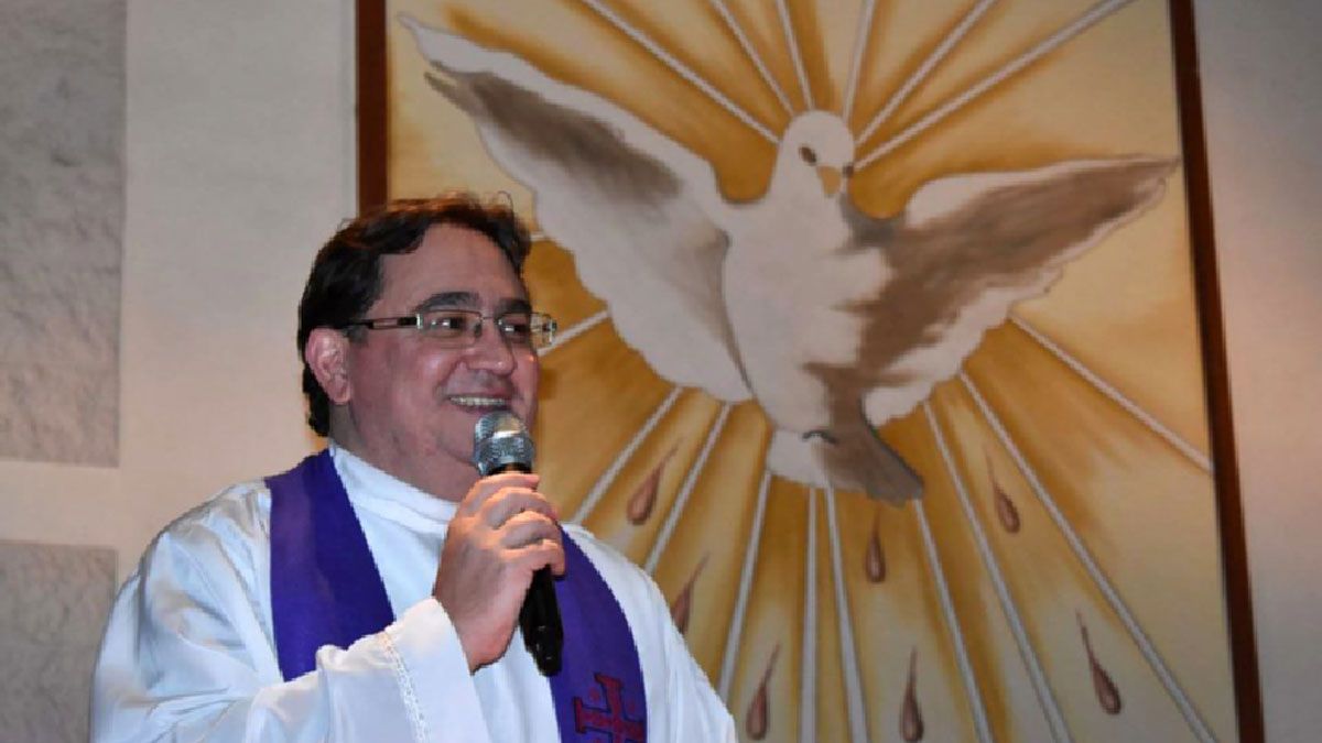 El padre Raúl Frega se desempeña como párroco de Espíritu Santo de Banda Norte. 
