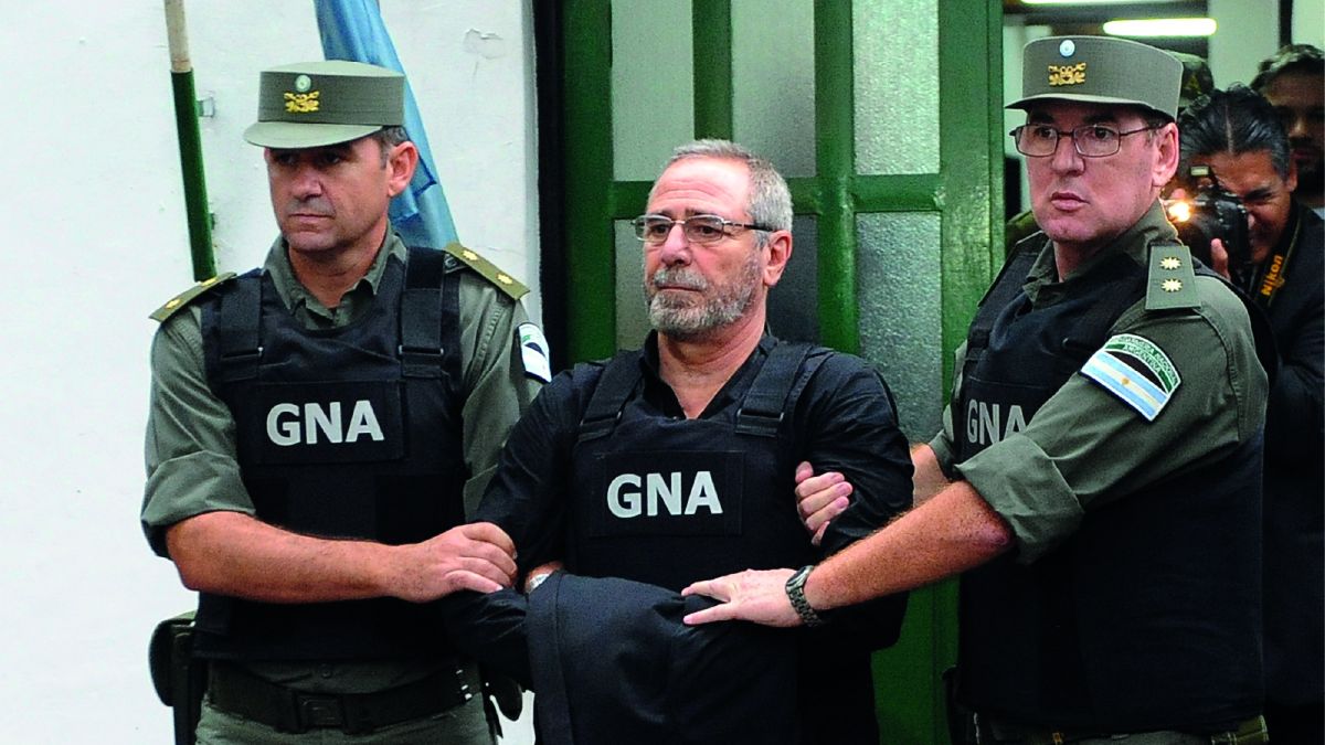Ricardo Jaime al momento de ser detenido en 2016.