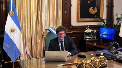 Milei redujo a nueve las carteras de Gobierno y tomó juramento a sus ministros