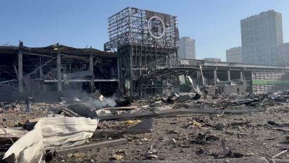 Un centro comercial de Kiev, demolido por un bombardeo ruso