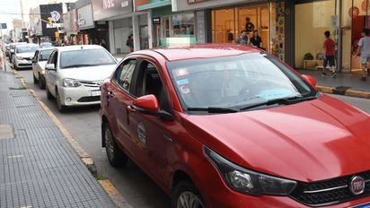 Aumenta la tarifa de taxis y remises, que ahora arranca en 1.170 pesos