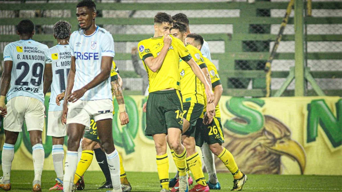 Racing y Vélez sellaron su pase a octavos; Estudiantes cayó en Brasil, Huracán y Defensa empataron