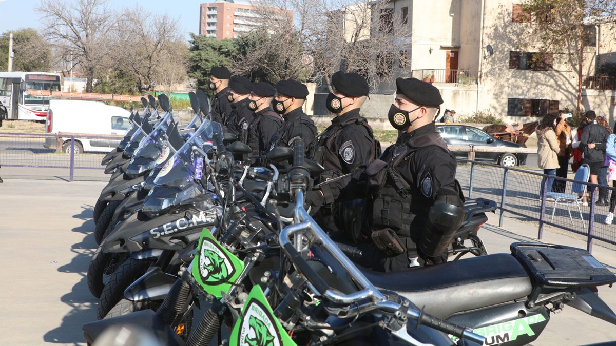 La unidad fue presentada durante un acto en el helipuerto del Centro Cívico.