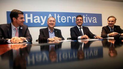 Lavagna no fue y Alternativa Federal convocó a sumarse a Scioli y Tinelli
