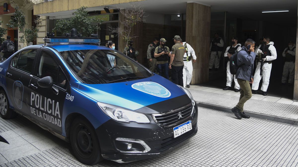 Los procedimientos generaron sorpresa en el microcentro de la Capital Federal.