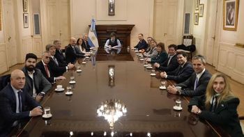 Milei reúne a su Gabinete con Malvinas y el Presupuesto 2027 como ejes centrales