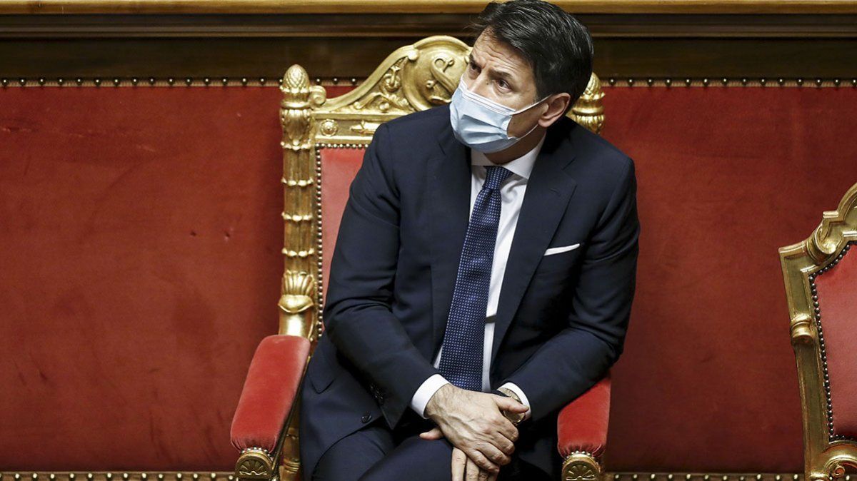 Giuseppe Conte logró el apoyo parlamentario y continuará en el Ejecutivo
