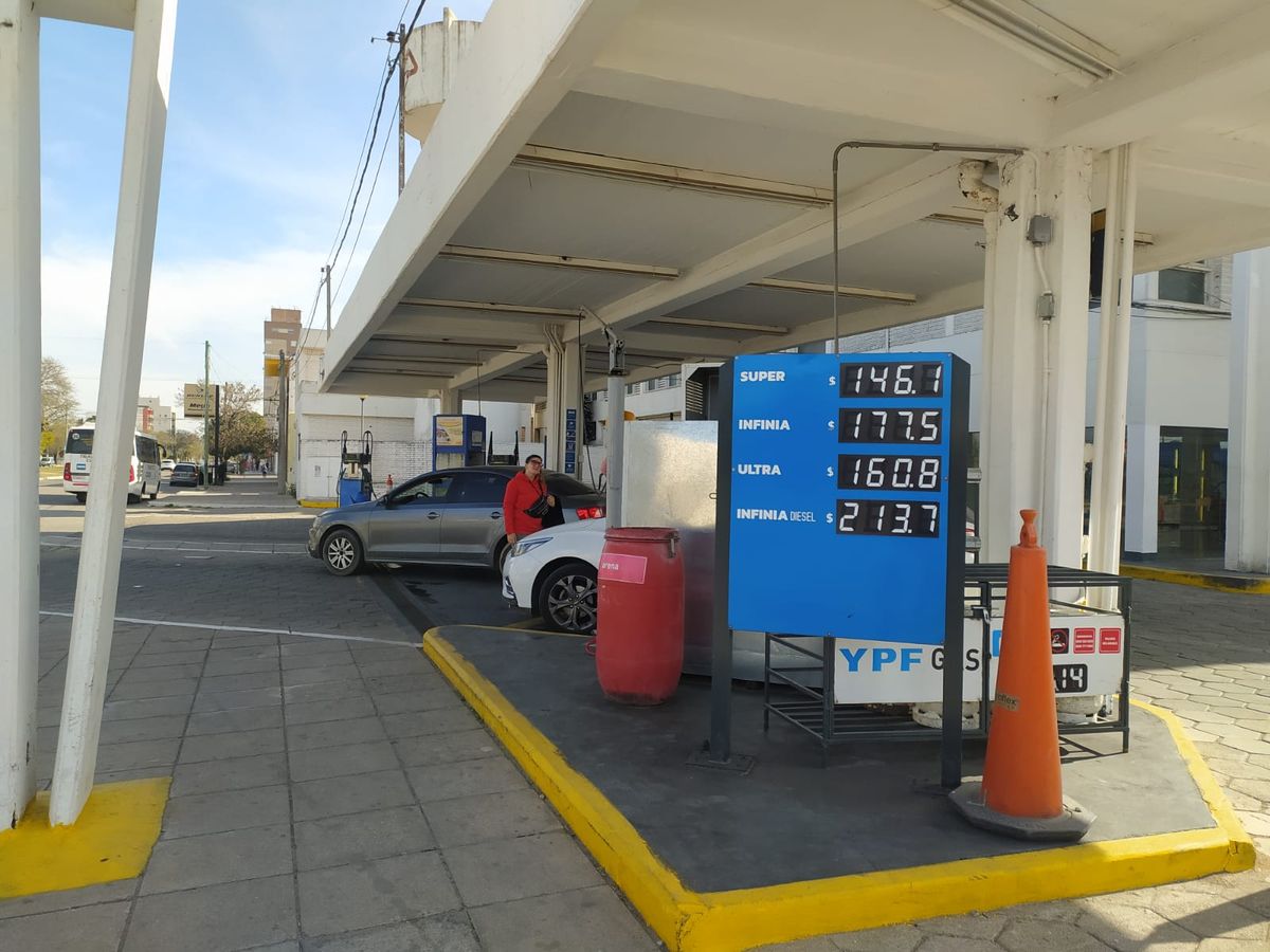 El combustible más caro de YPF ahora se comercializa a 213