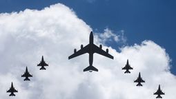 se postergo la llegada de los f-16: podrian arribar entre el domingo, lunes y martes