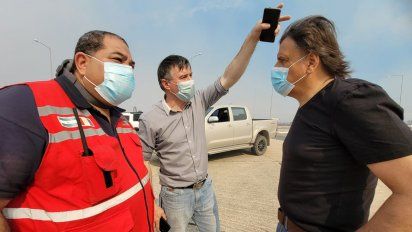 En pleno combate de incendios, hay alerta por fuertes vientos en el centro del país